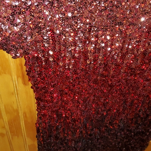 Sequin Top - Picture 2 of 4
